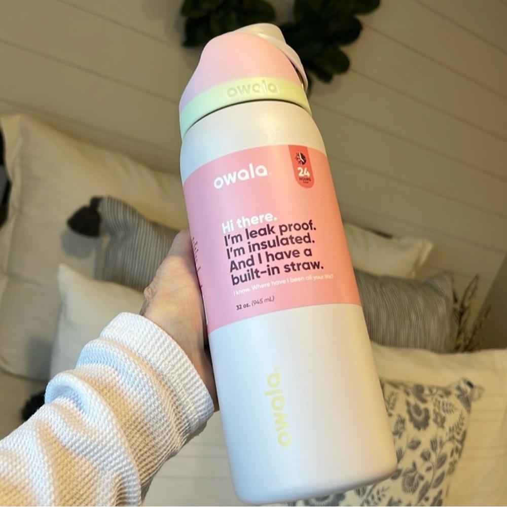 Owala Candy Coated Stainless Steel FreeSip 32 oz Insulated Bottle Sold Out! New!